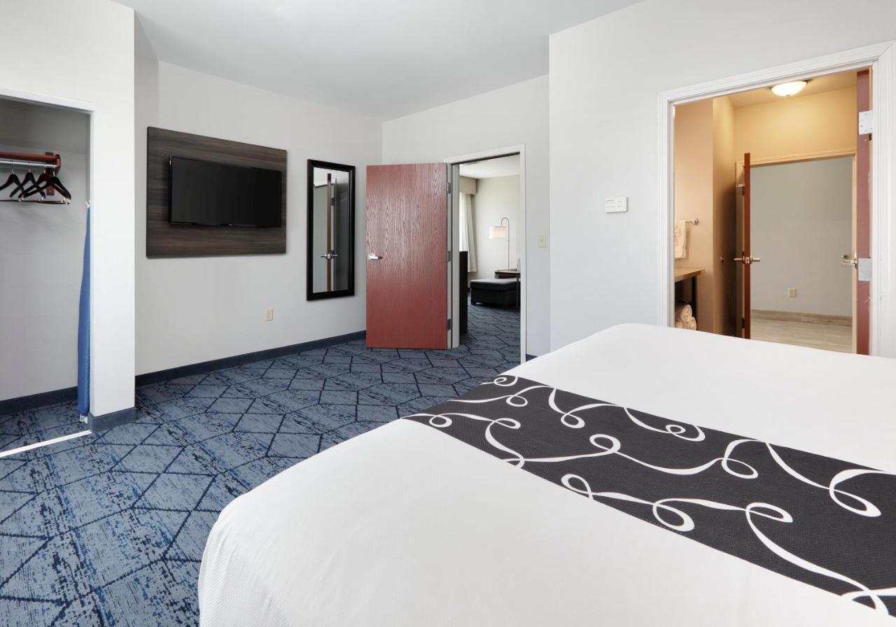La Quinta By Wyndham Denton - University Drive Extérieur photo