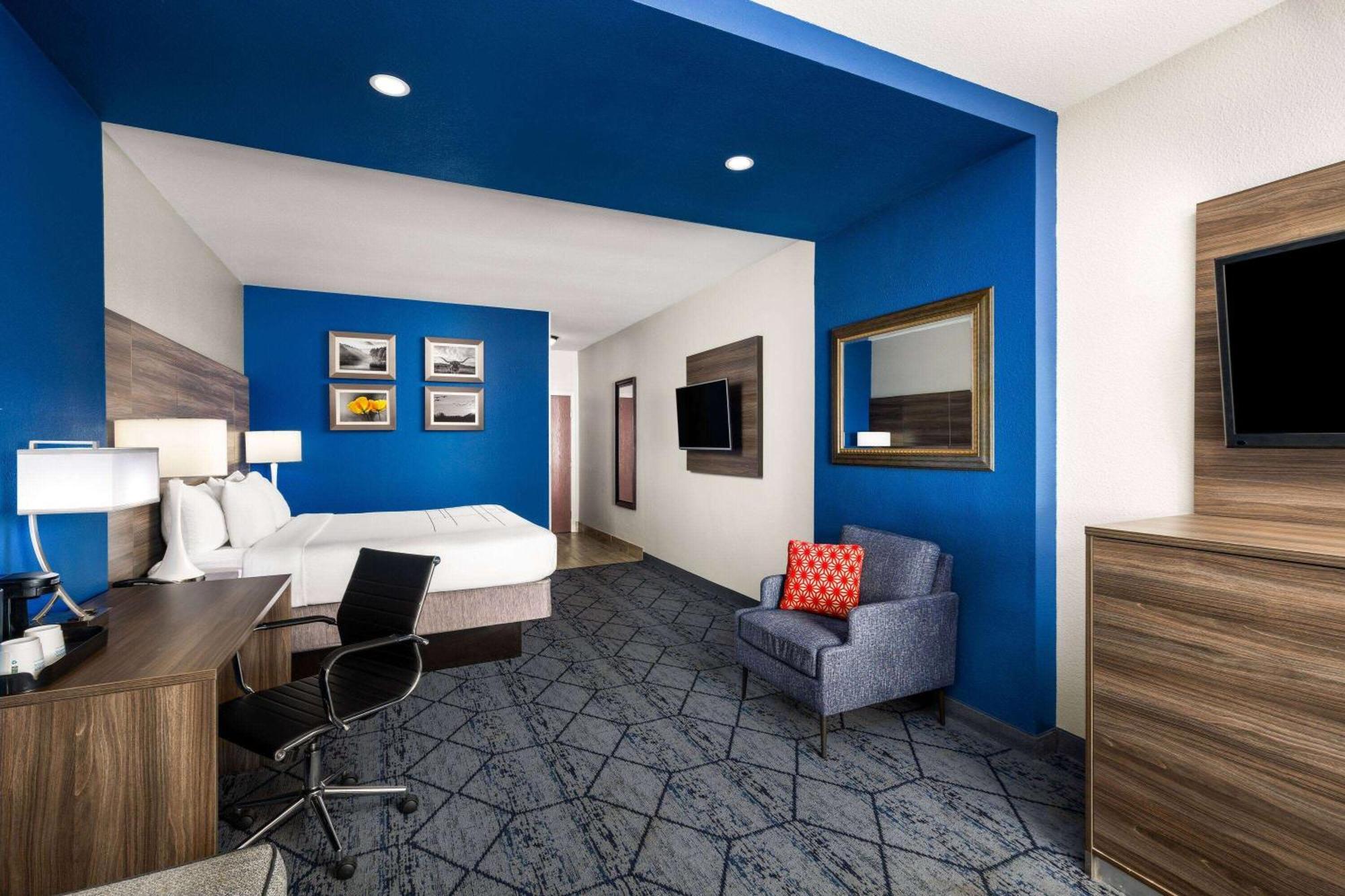 La Quinta By Wyndham Denton - University Drive Extérieur photo